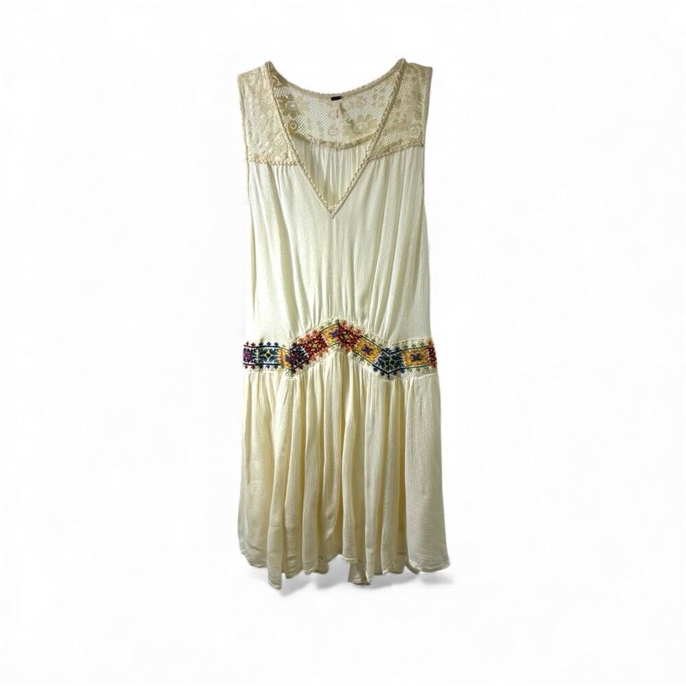 Free People Sleeveless Dress with Embroidery around the Waist Size M